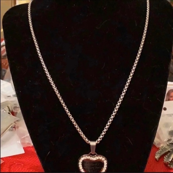 Heart HD Necklace - Picture 2 of 4